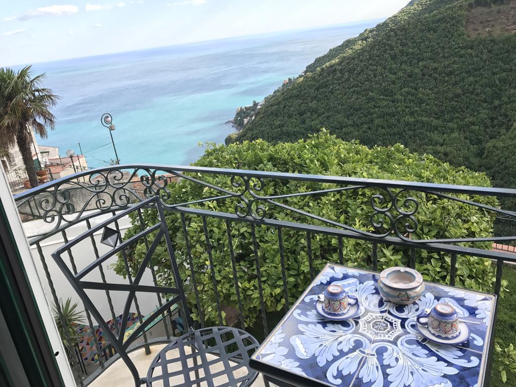 villa verde sul mare Vietri Exterior foto
